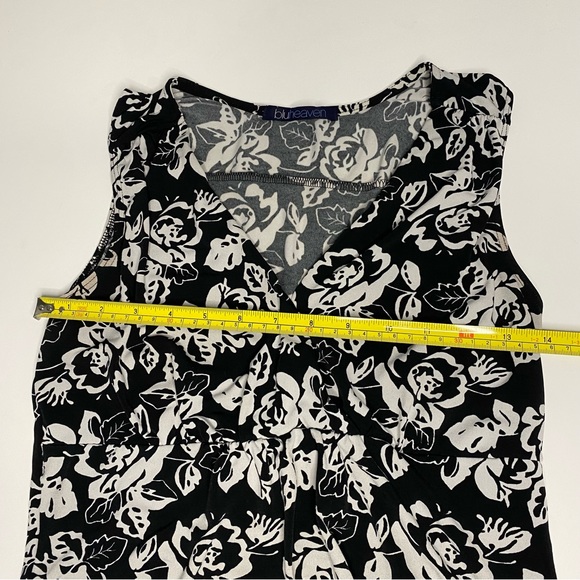 BluHeaven | Women’s Black and White Floral Top Size M - Picture 4 of 5